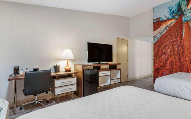 Clarion Pointe Fresno near Yosemite