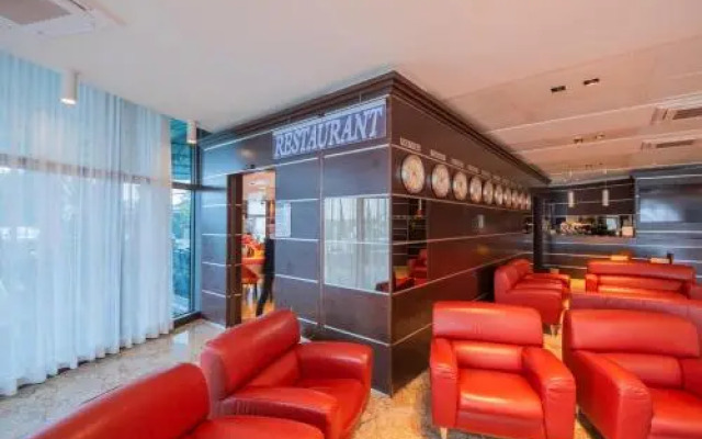 Dado Hotel International