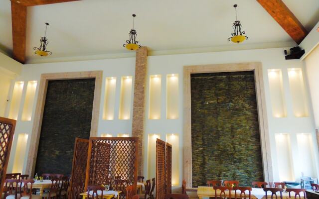 Royal Aqua Luxury Hotel & Spa