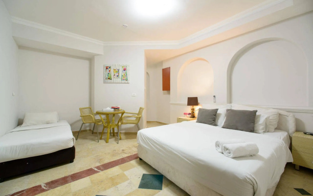 Royalty Suites