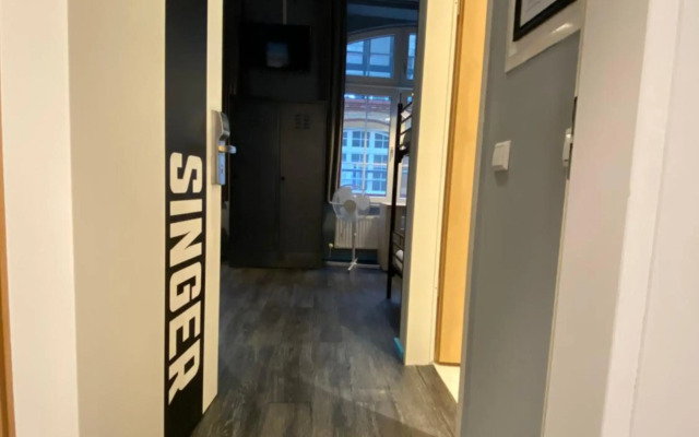 Singer109