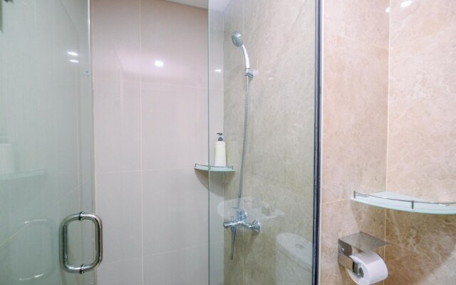 Modern Look And Comfy 2Br Transpark Cibubur Apartment