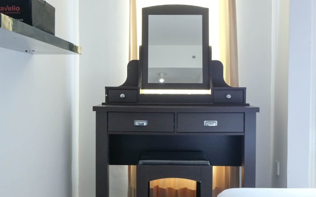 Comfy And Modern Studio (No Kitchen) At Orchard Supermall Mansion Apartment – Guest Rooms – Surabaya