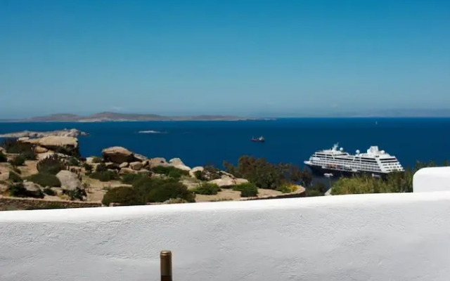 Petra Mykonos Studios & Suites