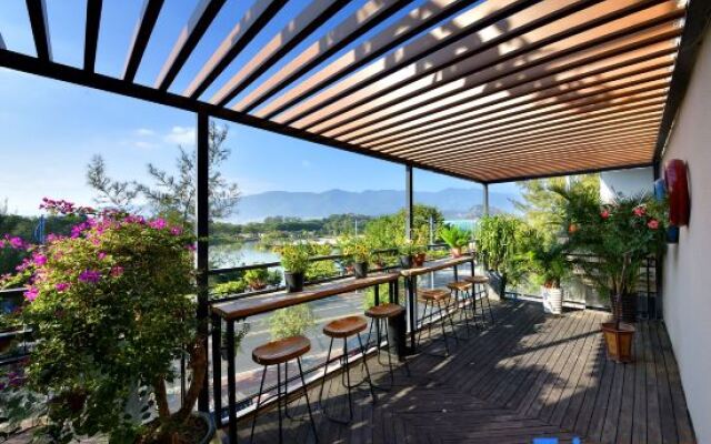 Zhaoqing Ruhe Lakeview Homestay (Qixingyan Paifang Branch)