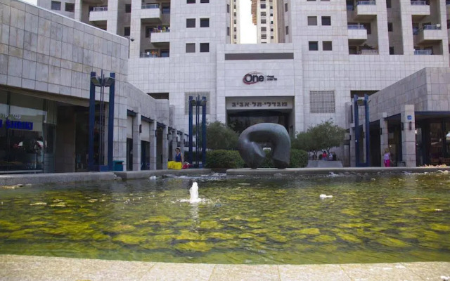 Tel Aviv Towers Apartment