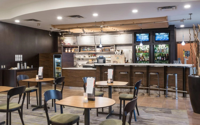 Courtyard by Marriott Toronto Vaughan
