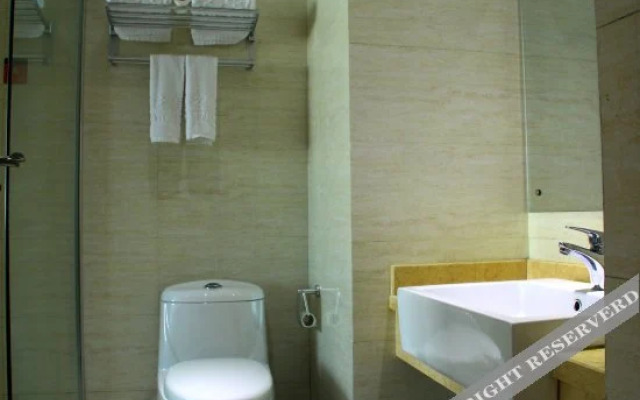 Binhai Yiliu Liu Hotel (Shishi Station Jingsheng Road Store)