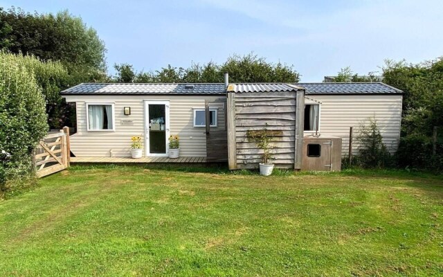 Cosy, Quiet Static Caravan, Mawgan Porth, St Eval
