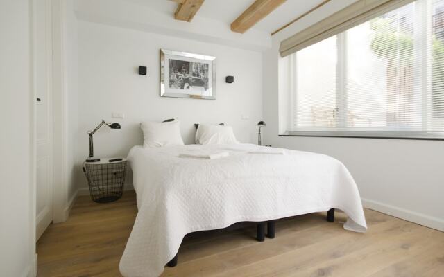 Modern & Luxurious 2 Bedroom Apartment
