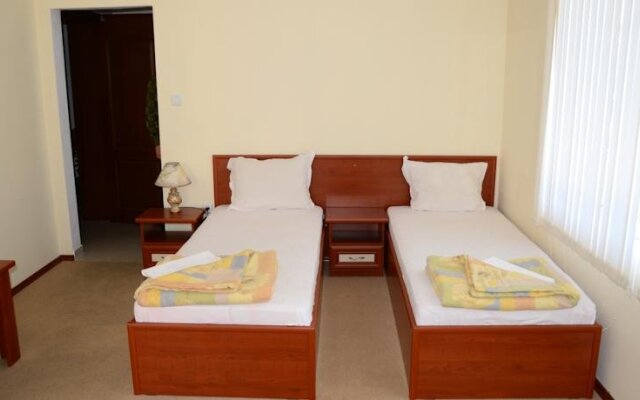 Kirovi Guest House