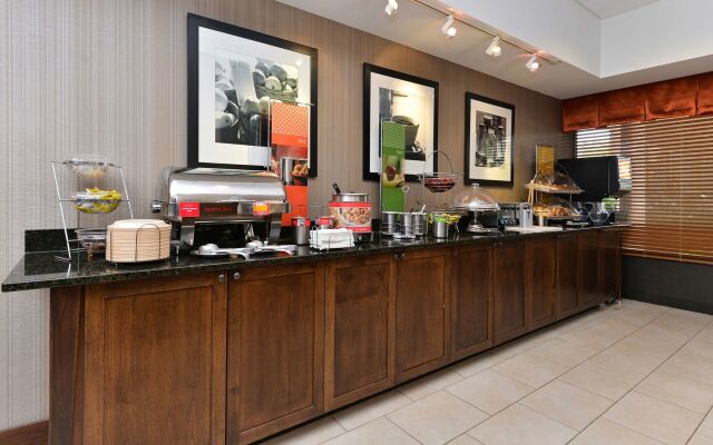 Hampton Inn Chicago-Carol Stream