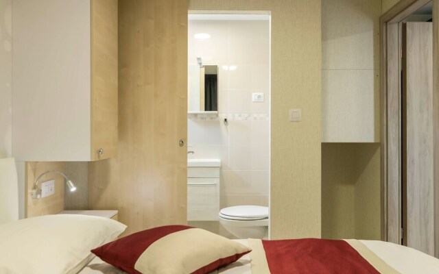 Luxury Premium Banjole