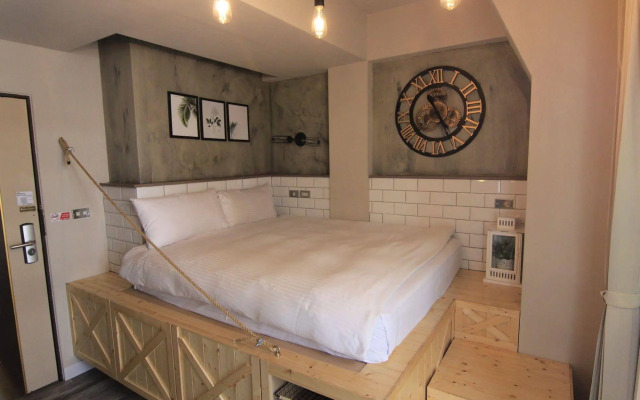 Tomer Hostel