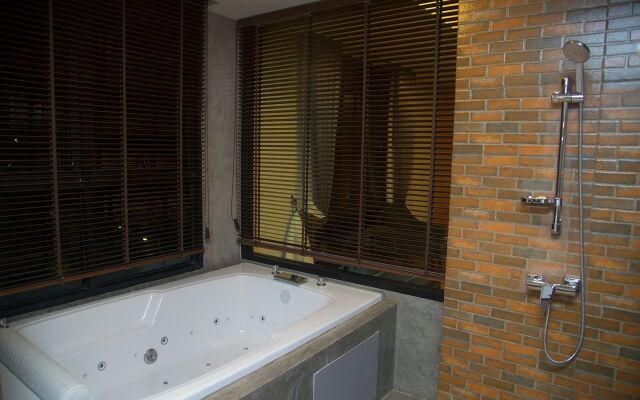 V20boutique Jacuzzi Hotel