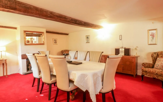 Farmhouse Apartment
