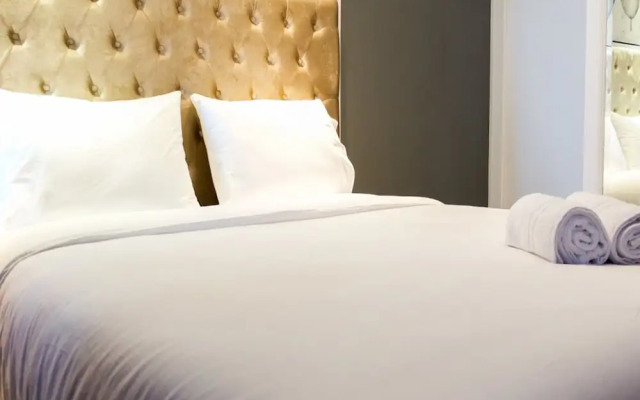 Luxurious 2BR Apartment @Grand Kamala Lagoon