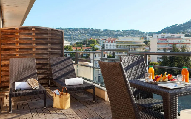 Park and Suites Prestige Cannes Croisette Hotel
