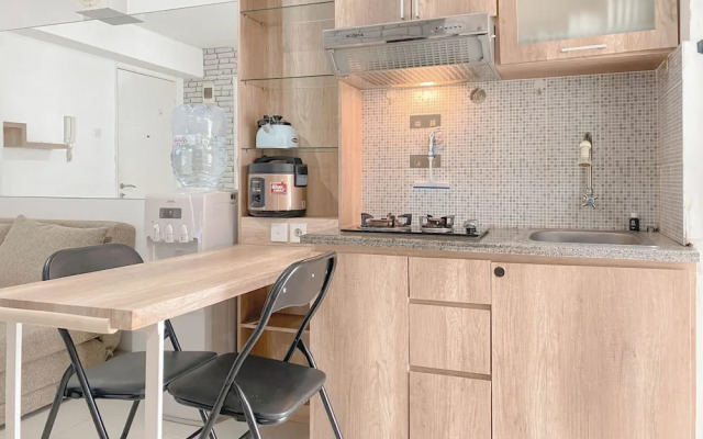 Modern Look 2Br At Bassura City Apartment