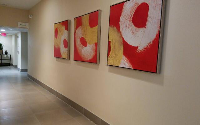 Holiday Inn Irving Las Colinas by IHG