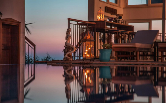 Sunset Villa Hotel