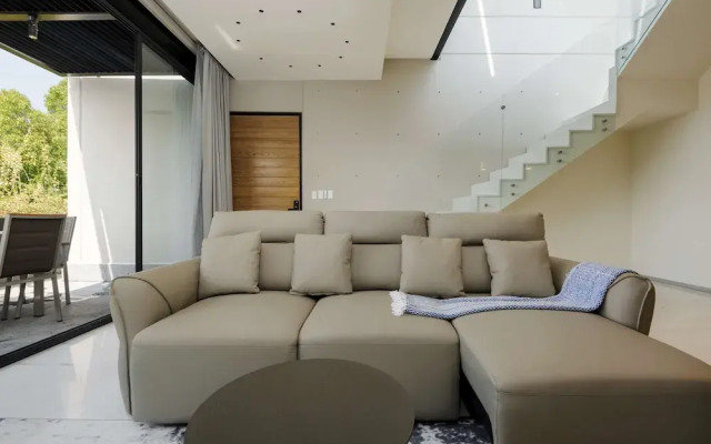 w Prestigious 3BR w Terrace in Polanco