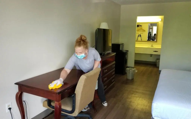 Econo Lodge Coliseum