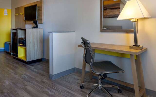 Days Inn & Suites by Wyndham Cherry Hill - Philadelphia