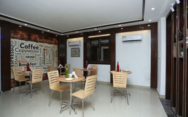 Collection O 16544 Hotel Primeland