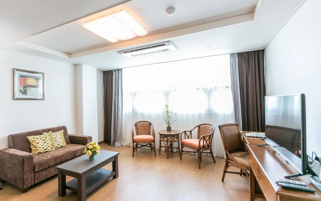 Xenia Hotel Clark - Multi Use Hotel