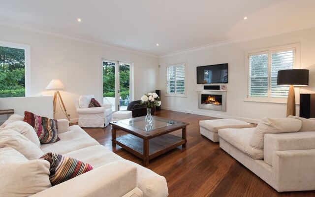 Vaucluse Manor H327
