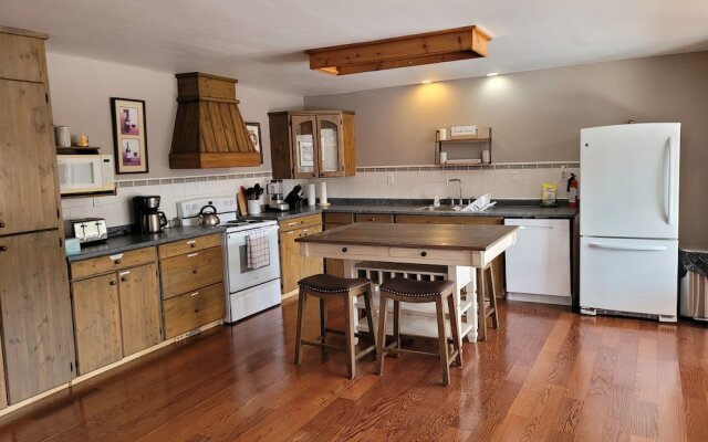 Immaculate 4-bed House