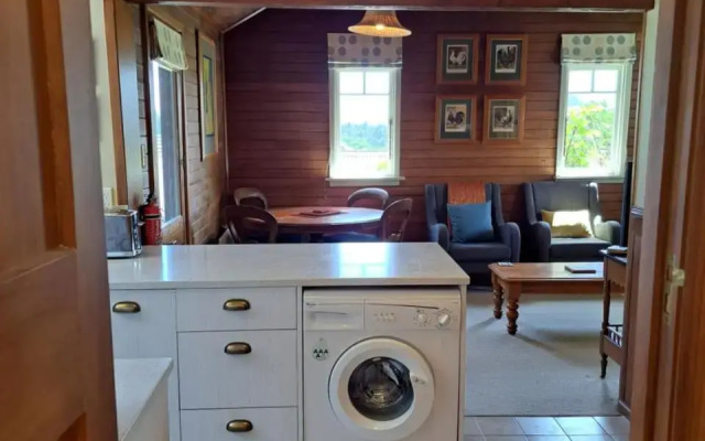 Otahuna Hideaway - Christchurch Holiday Homes