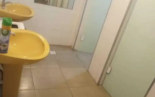 Hacker Hostels