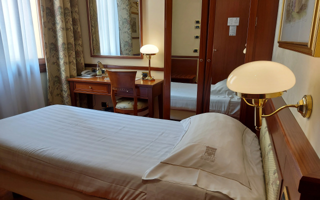Phi Hotel dei Medaglioni