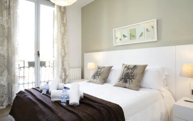 BarcelonaForRent Urban Central Suites