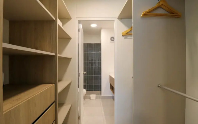 w Extraordinary 2BR With Balcony in Miraflores