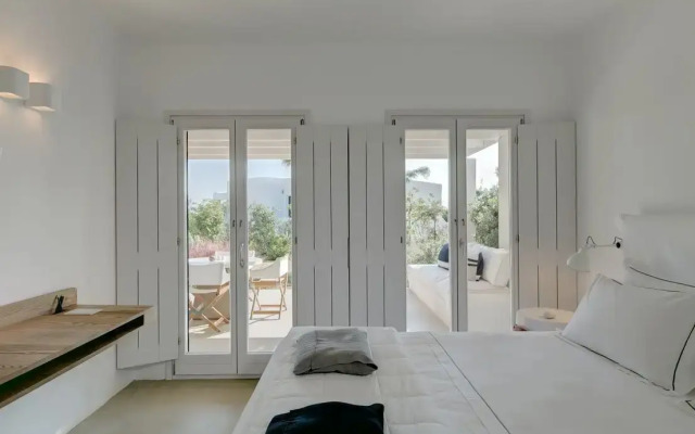 Seven Santa Maria Paros Boutique Hotel