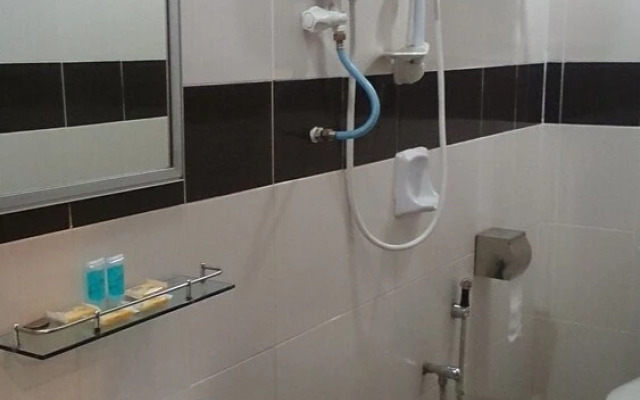 OYO 277 Hotel Shangg