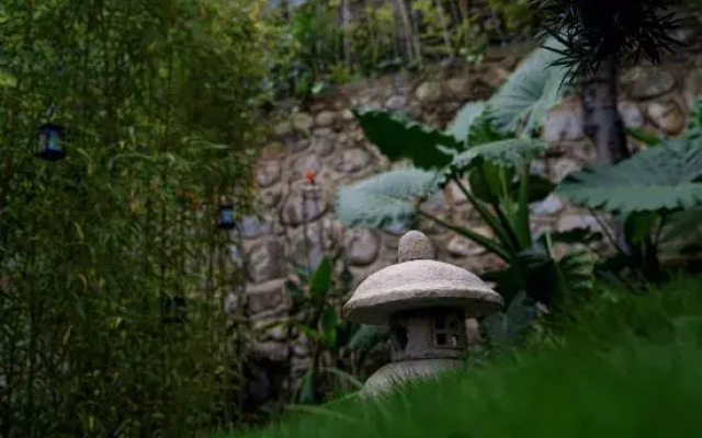 ACME · Yequ Qingshu Inn