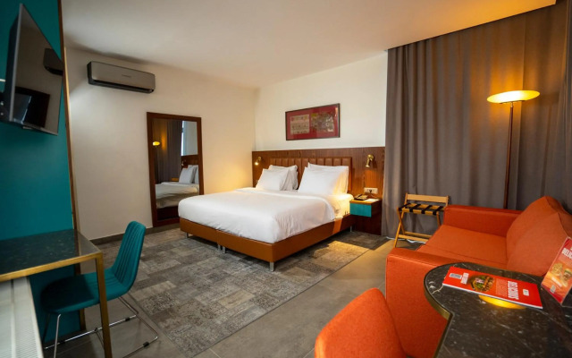 Numi Hotel