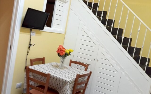 Apartment With 2 Bedrooms in Napoli, With Wifi