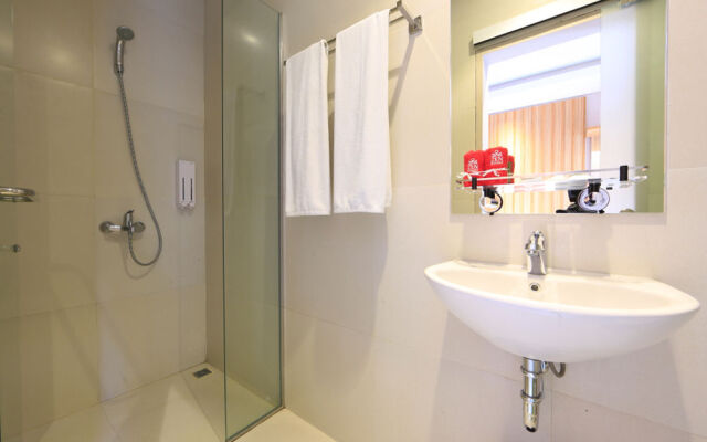 ZEN Premium Ubud Raya Andong 2