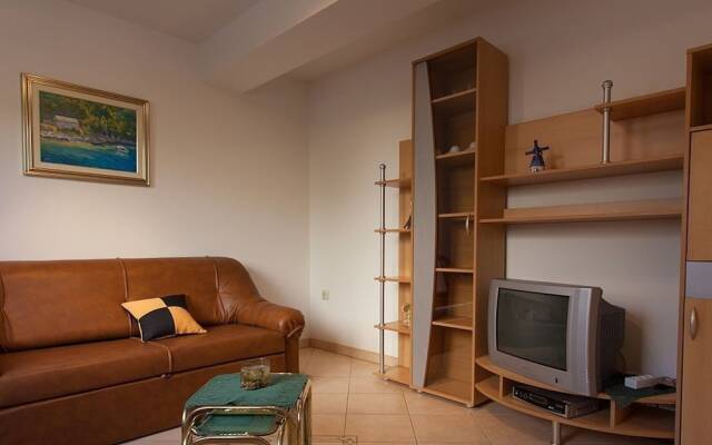 Cozy Apartment in Malinska near Sea