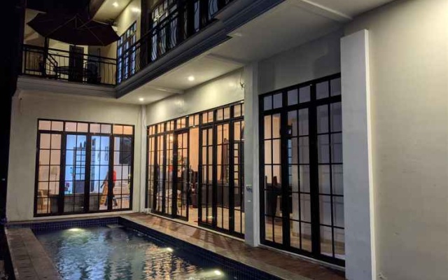 Full House at Villa Heinbill Pinus View