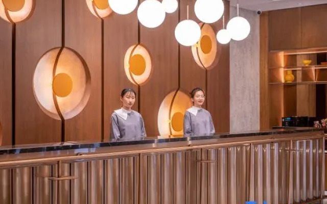 Orange Hotel (Nanjing Zhongyangmen Jianning Road)