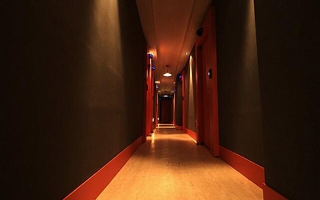 Hotel Cinema Gumi
