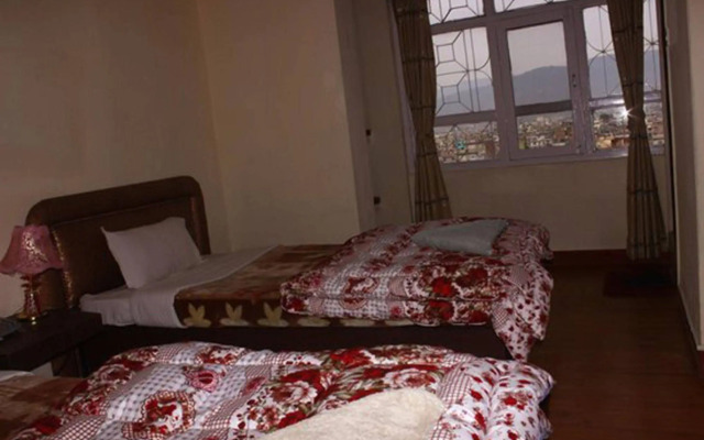 Hotel Holy Temple Tree