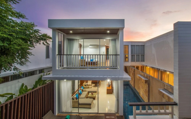 Private Villa with Pool near Laguna