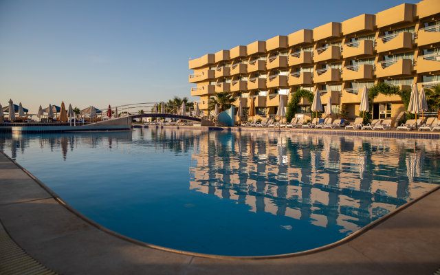 Seven Seas Jolie Bay